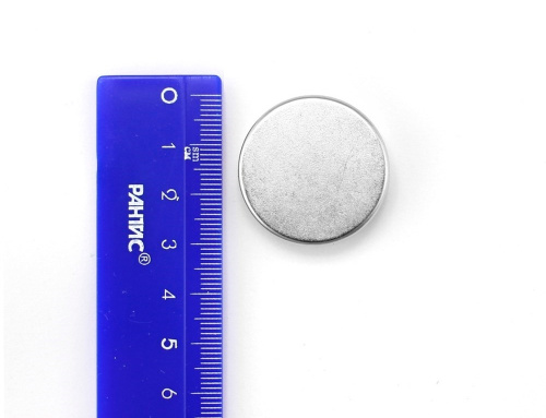 Неодимовый магнит  диск 30х 5мм в наличии фото 2