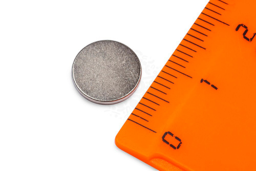 Неодимовый магнит  диск 10х 1мм в наличии фото 4